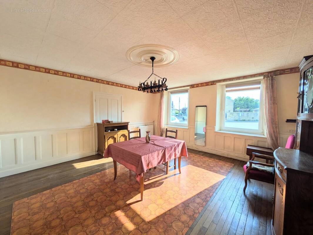 Maison à MERCY-LE-BAS