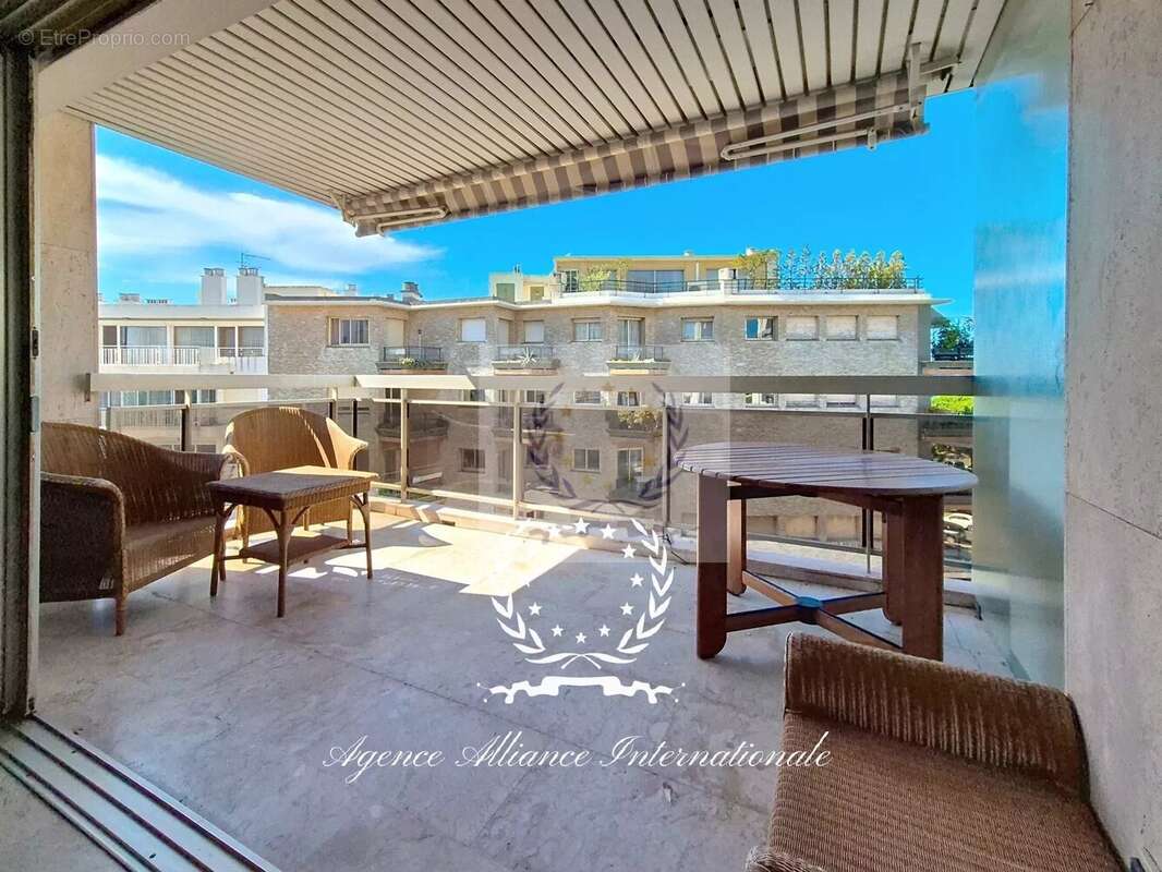 Appartement à CANNES