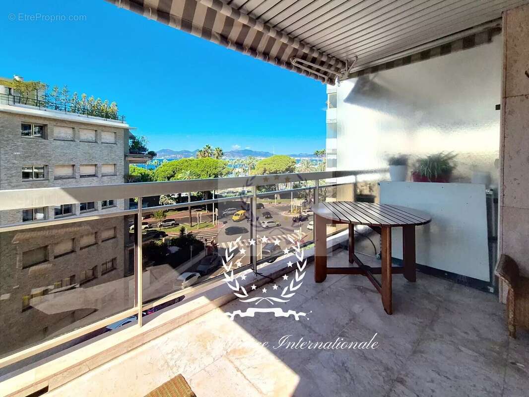 Appartement à CANNES