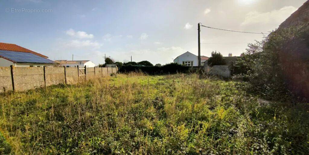 Terrain à SAINT-PIERRE-D&#039;OLERON