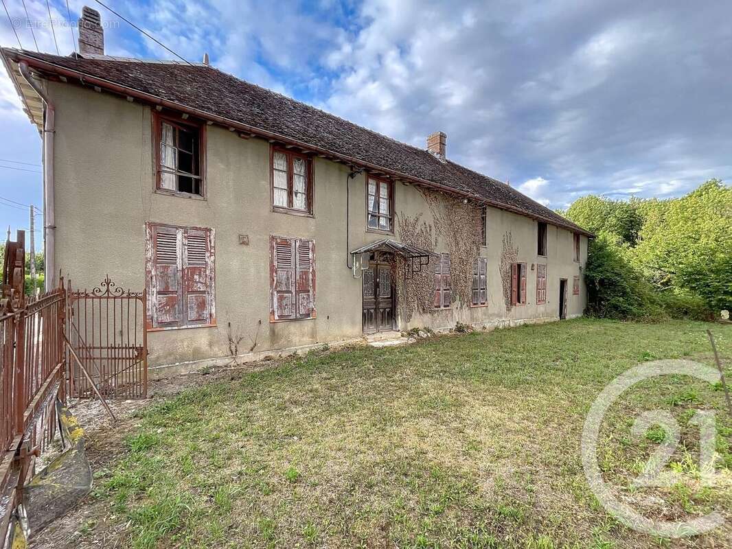 Maison à CRESANTIGNES