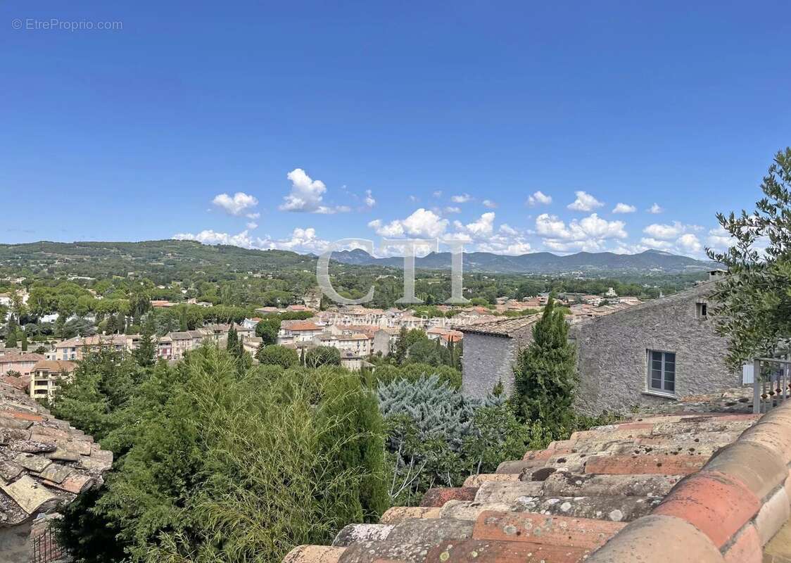 Maison à VAISON-LA-ROMAINE