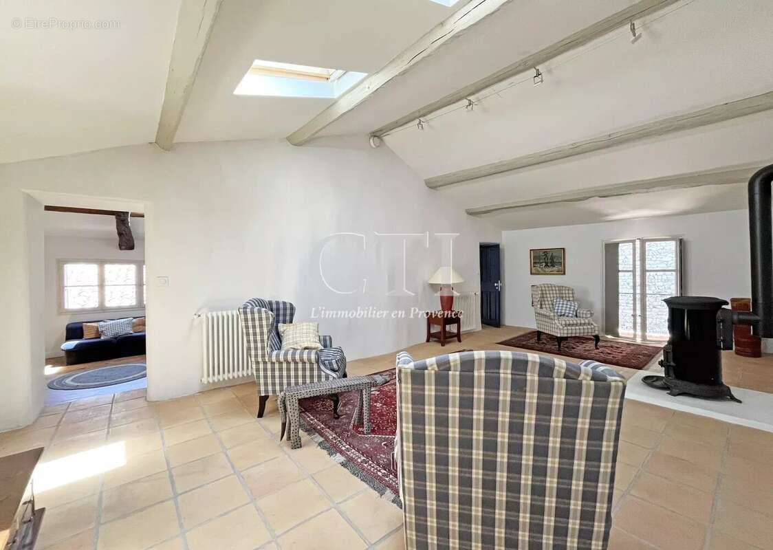 Maison à VAISON-LA-ROMAINE