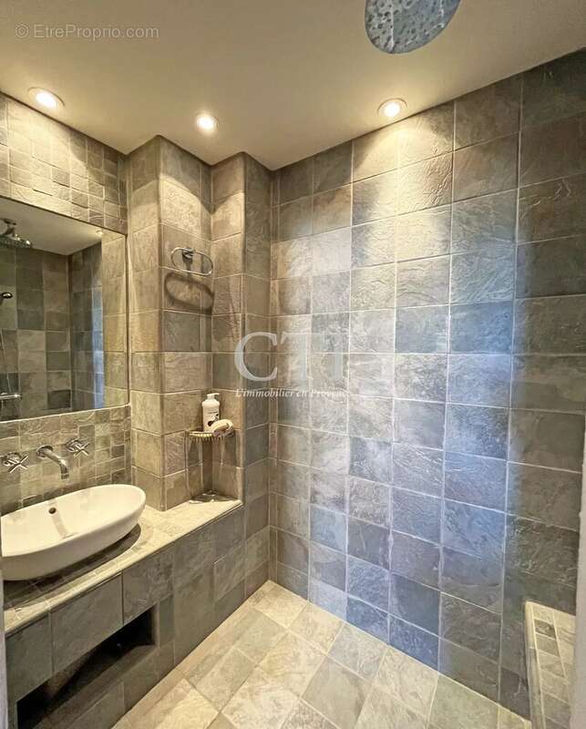 Maison à VAISON-LA-ROMAINE