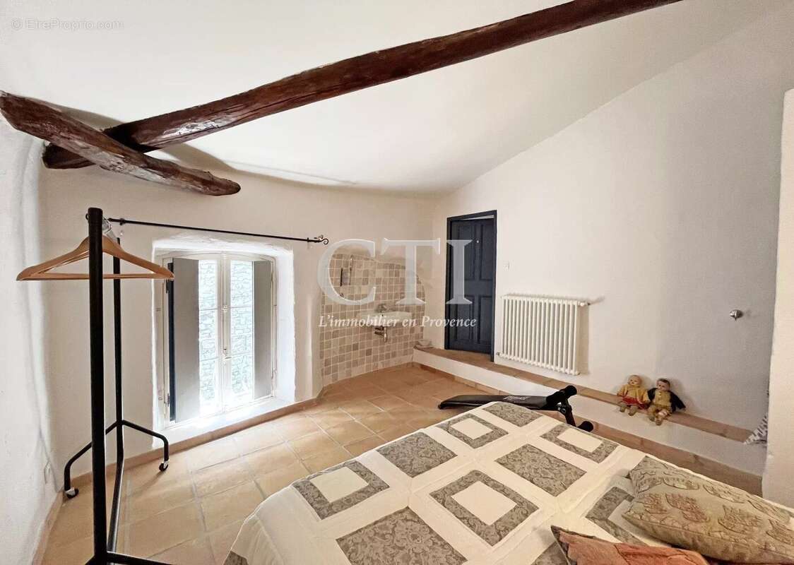 Maison à VAISON-LA-ROMAINE