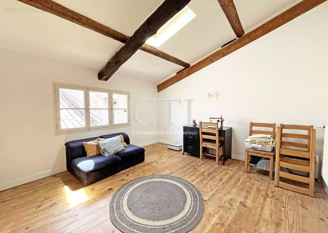 Maison à VAISON-LA-ROMAINE