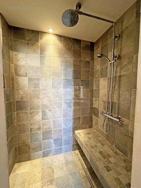 Maison à VAISON-LA-ROMAINE