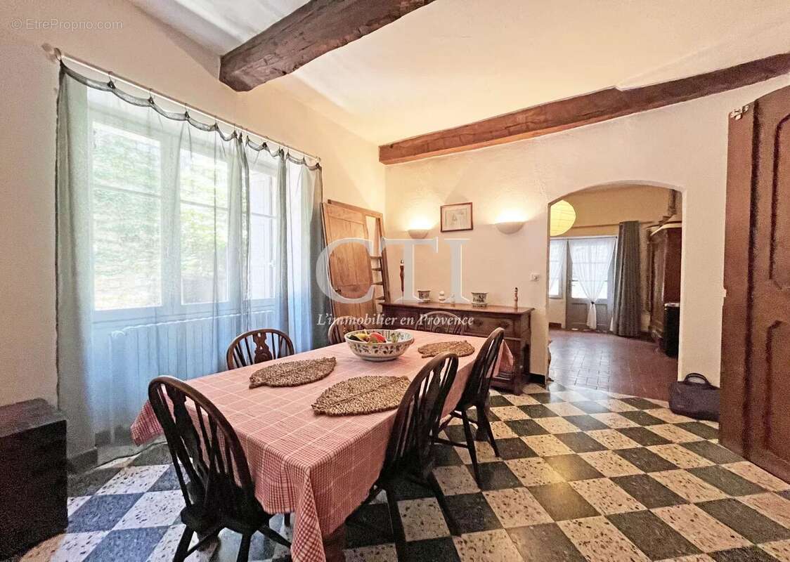 Maison à VAISON-LA-ROMAINE