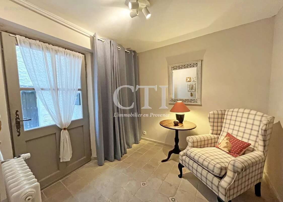 Maison à VAISON-LA-ROMAINE