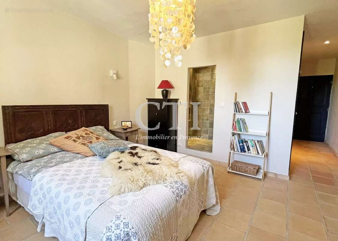 Maison à VAISON-LA-ROMAINE