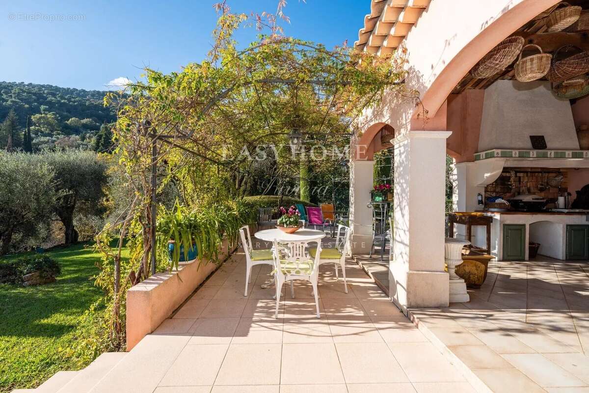 Maison à MOUANS-SARTOUX