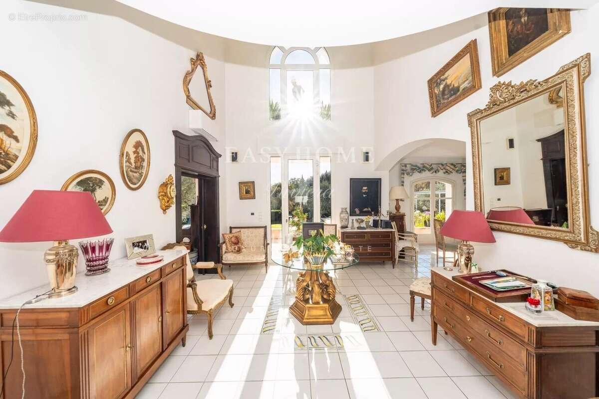 Maison à MOUANS-SARTOUX