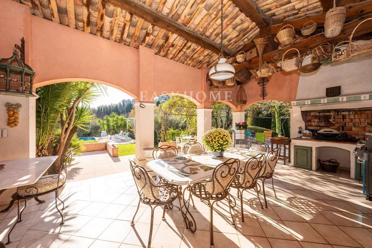 Maison à MOUANS-SARTOUX