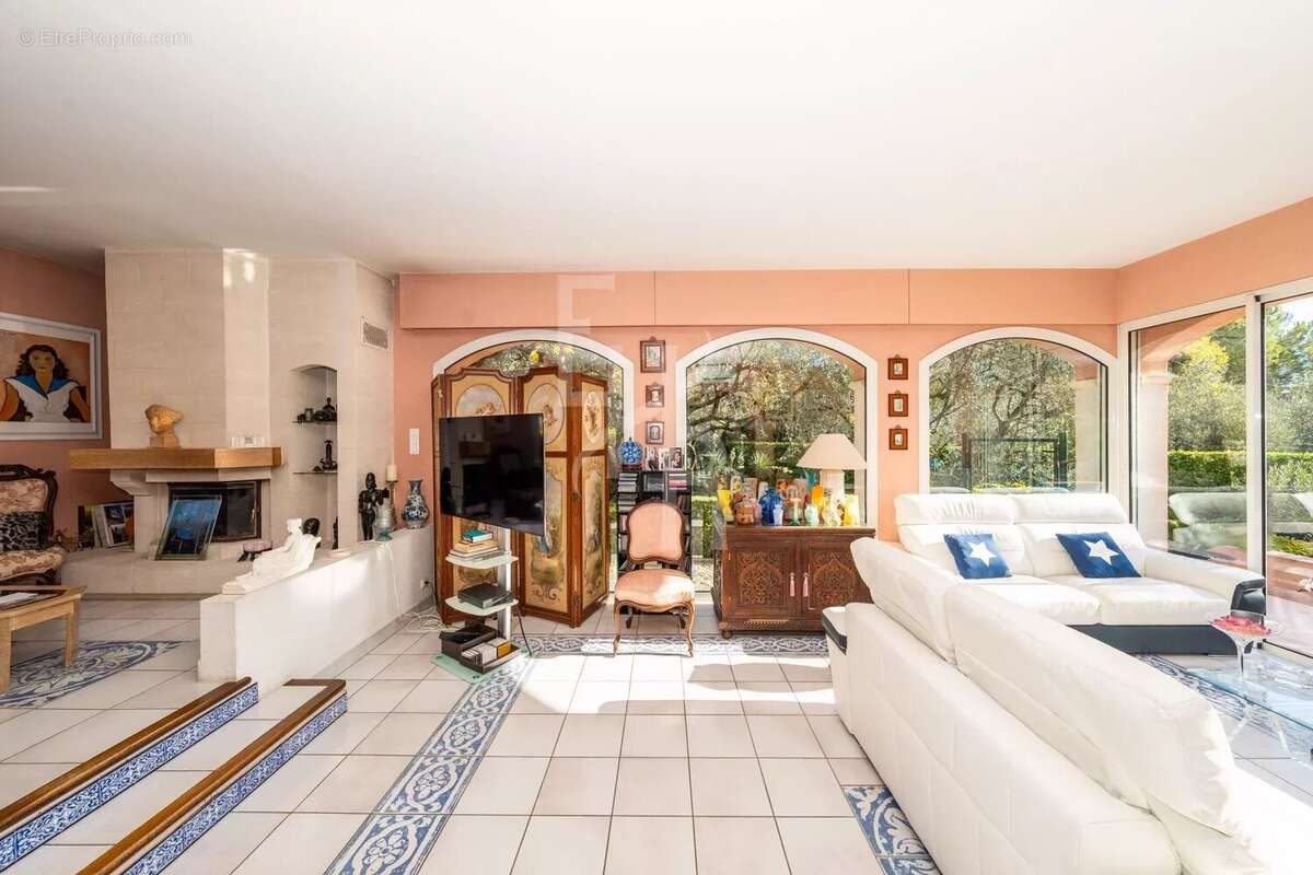 Maison à MOUANS-SARTOUX