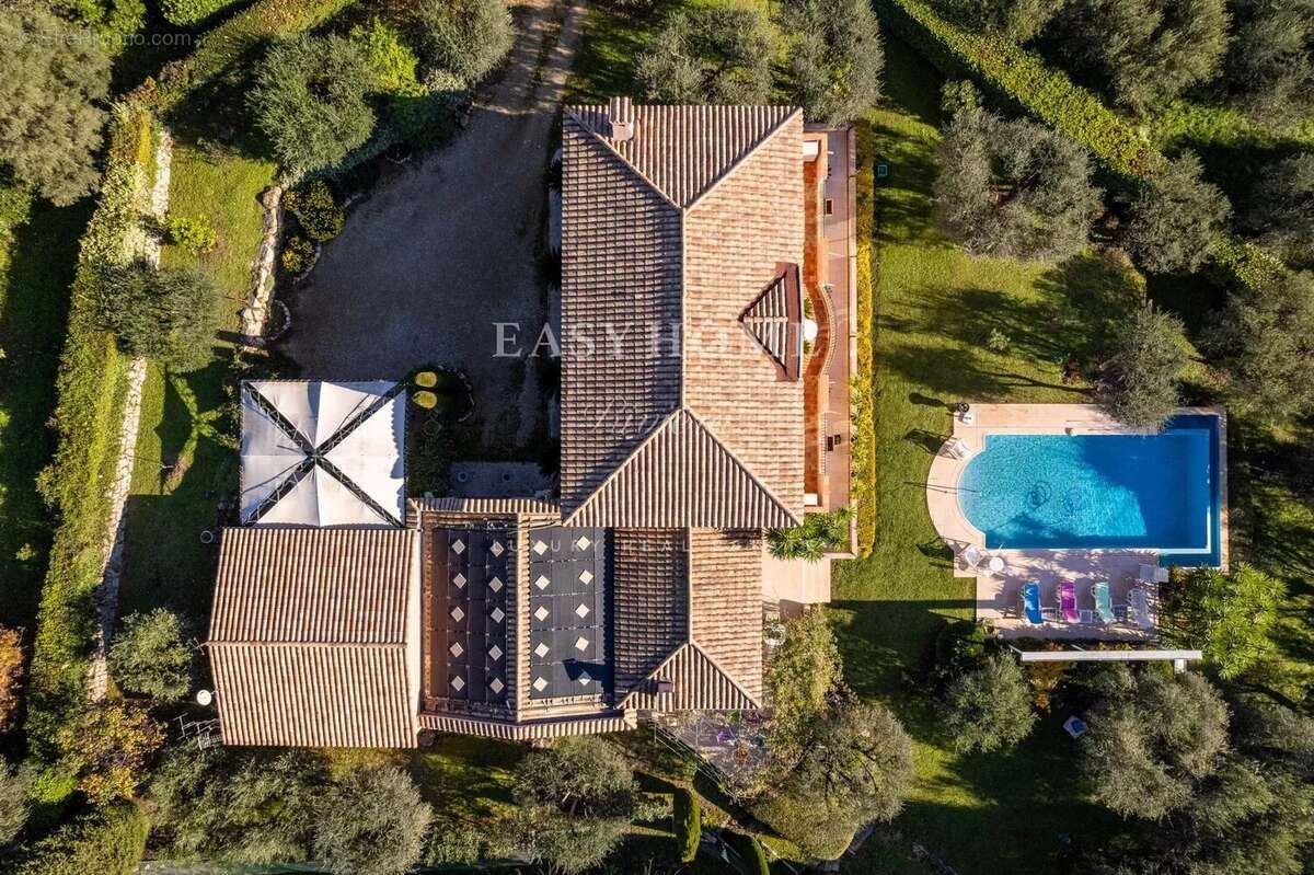 Maison à MOUANS-SARTOUX