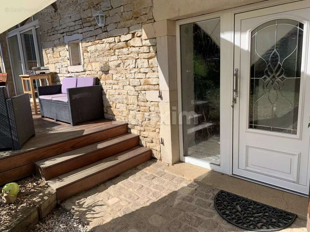 Maison à JULLY-LES-BUXY