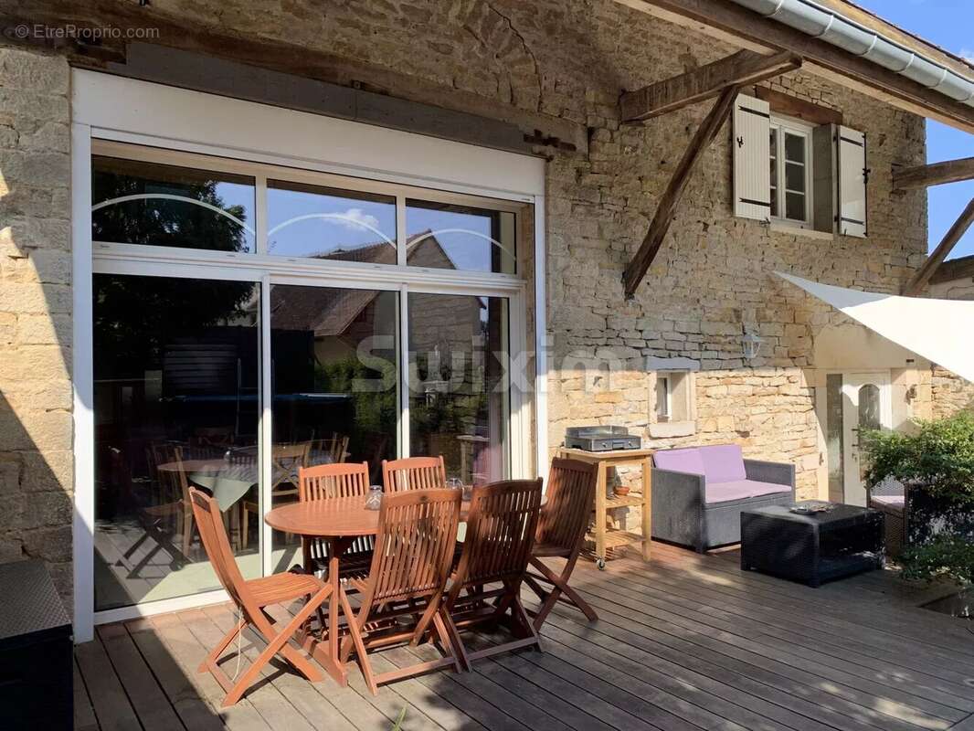 Maison à JULLY-LES-BUXY