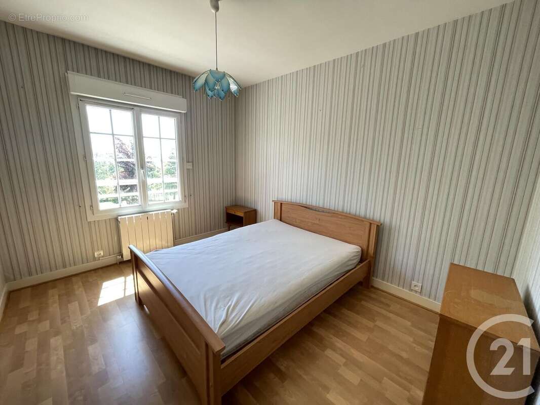 Maison à RUELLE-SUR-TOUVRE