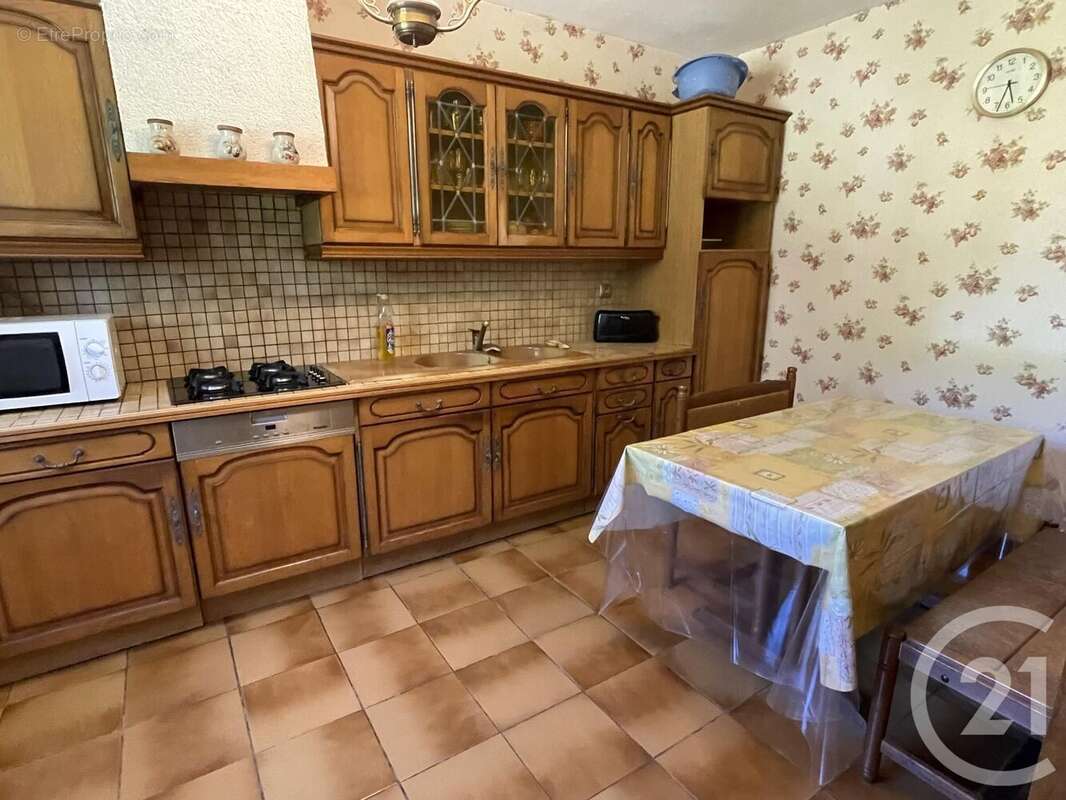 Maison à RUELLE-SUR-TOUVRE