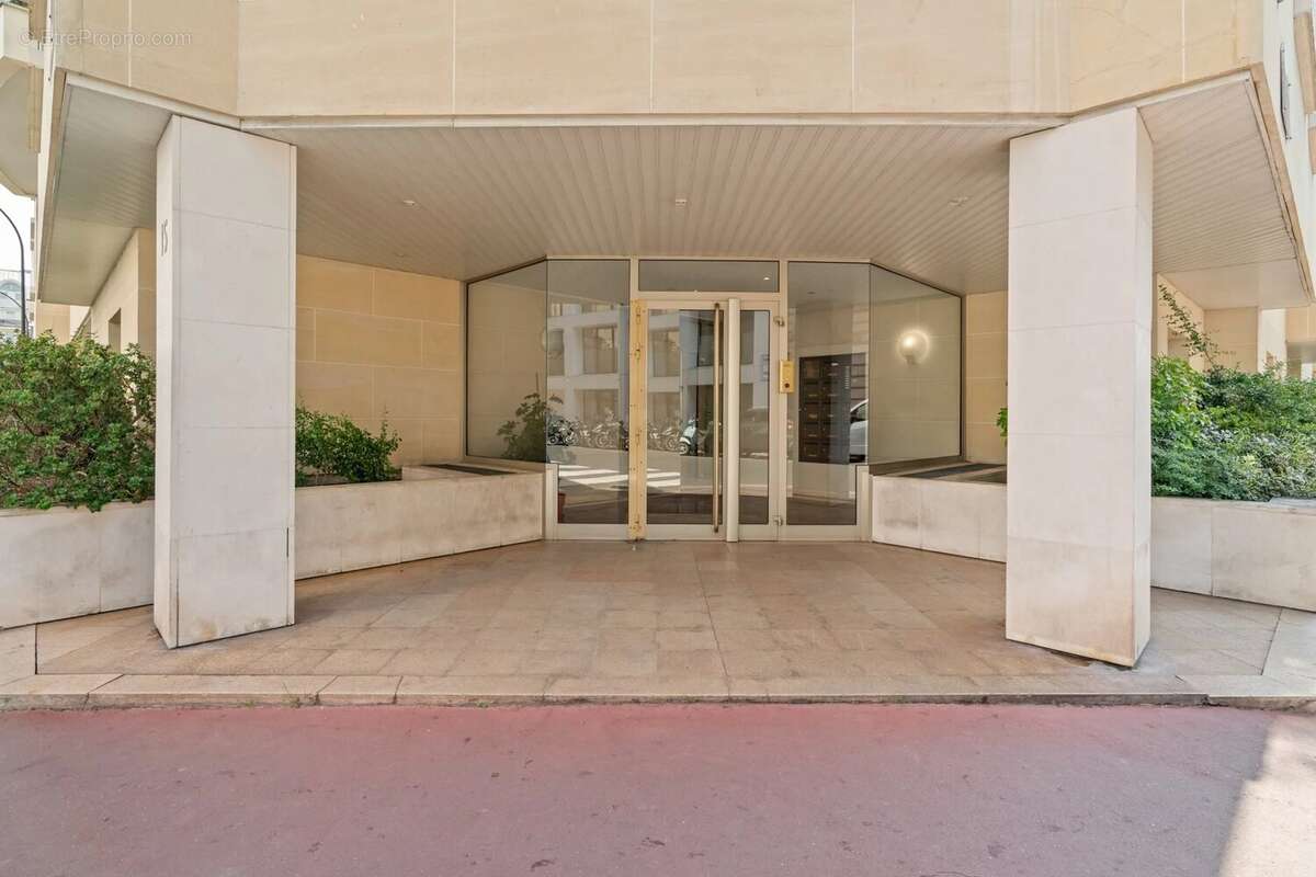 Appartement à LEVALLOIS-PERRET