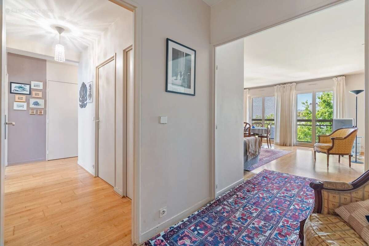 Appartement à LEVALLOIS-PERRET