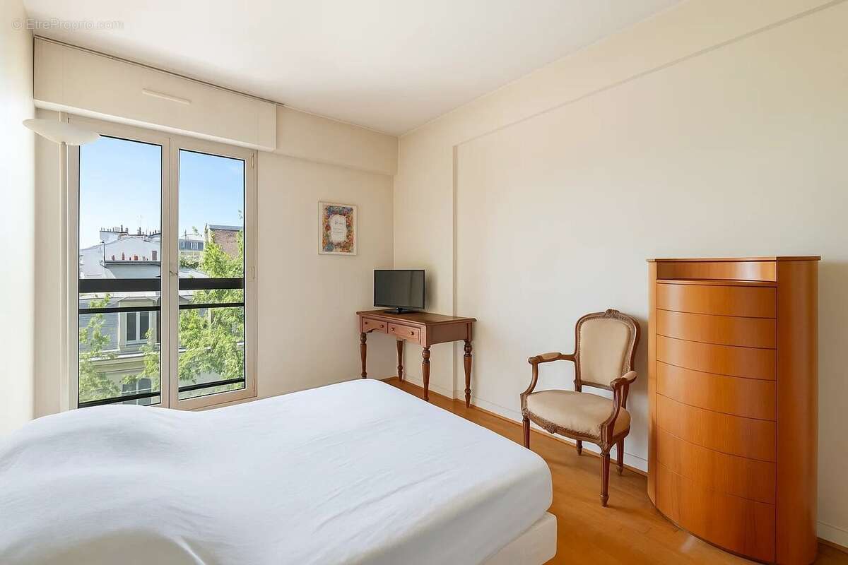 Appartement à LEVALLOIS-PERRET