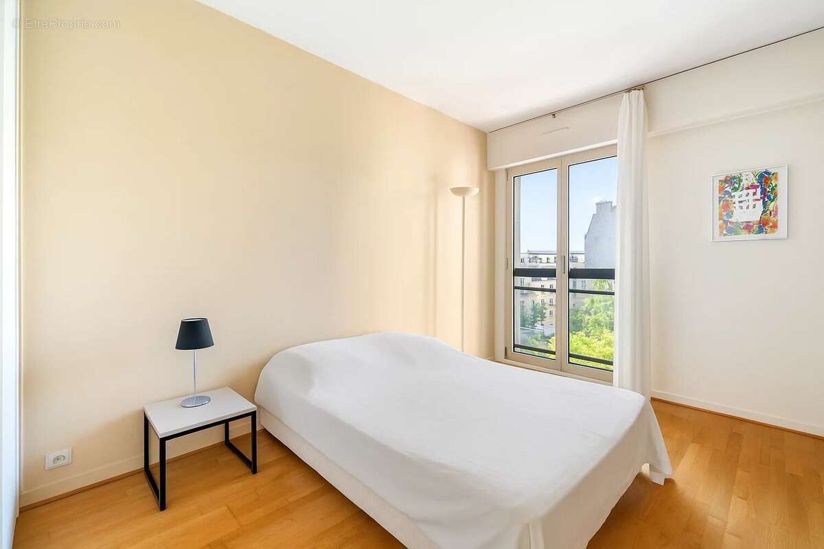 Appartement à LEVALLOIS-PERRET