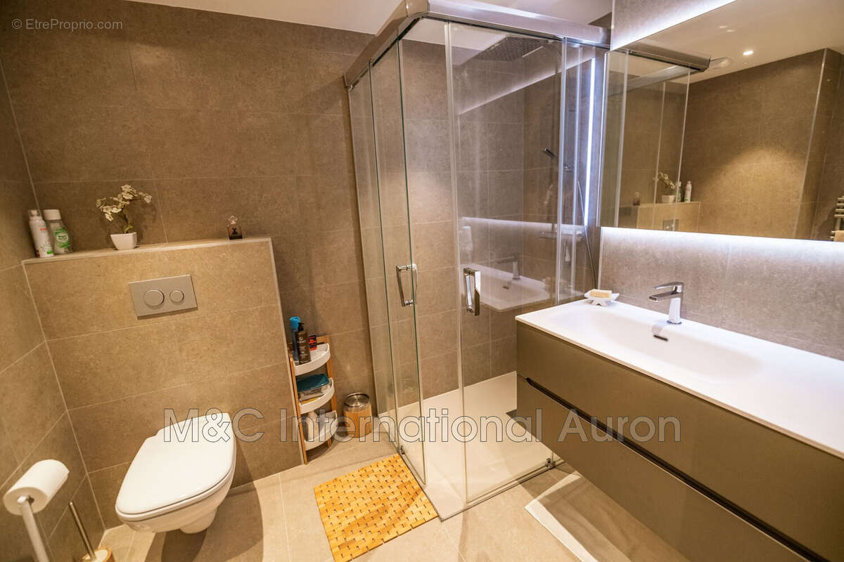 Appartement à SAINT-ETIENNE-DE-TINEE