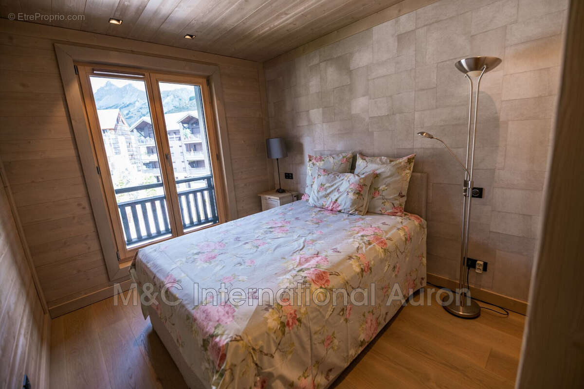 Appartement à SAINT-ETIENNE-DE-TINEE