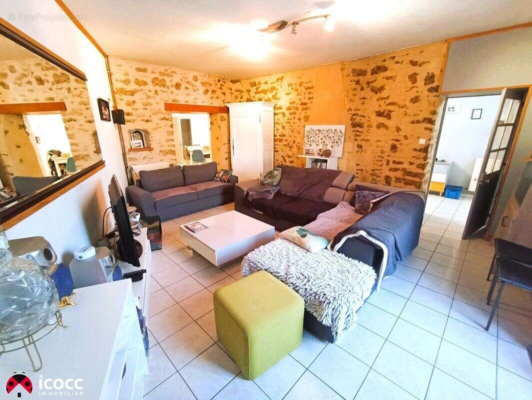 Maison à MOUTIERS-SUR-LE-LAY