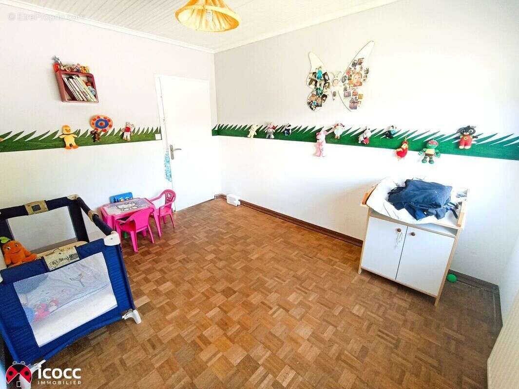 Maison à MOUTIERS-LES-MAUXFAITS