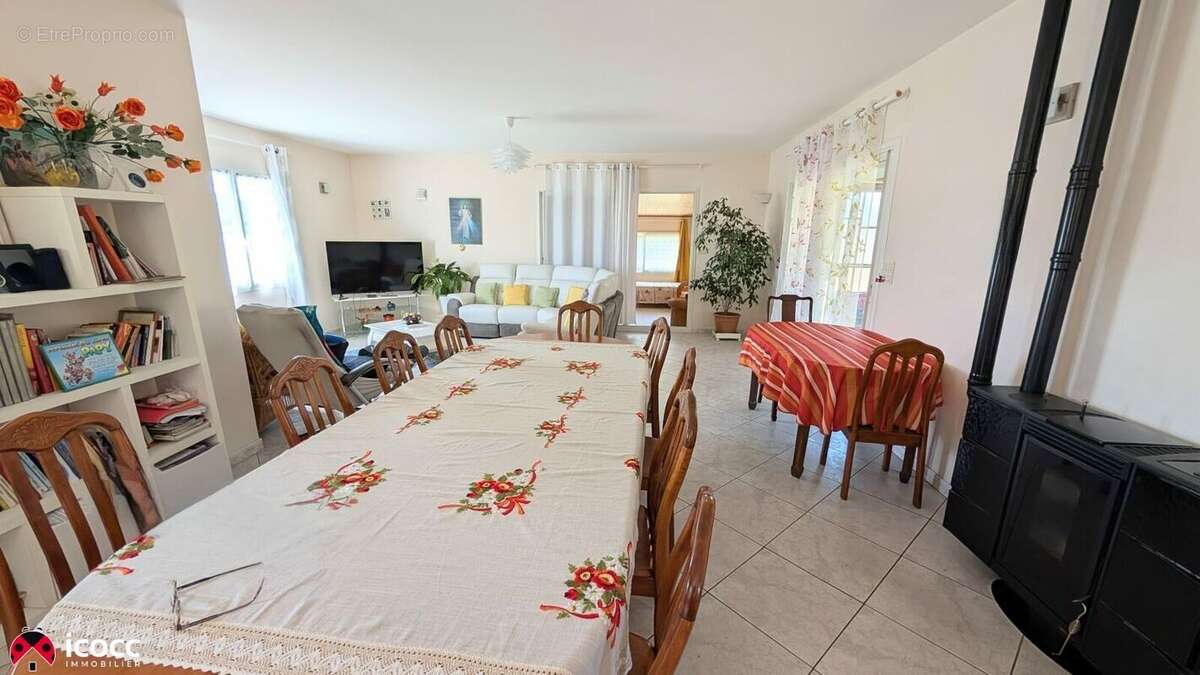 Maison à CHATEAU-GUIBERT