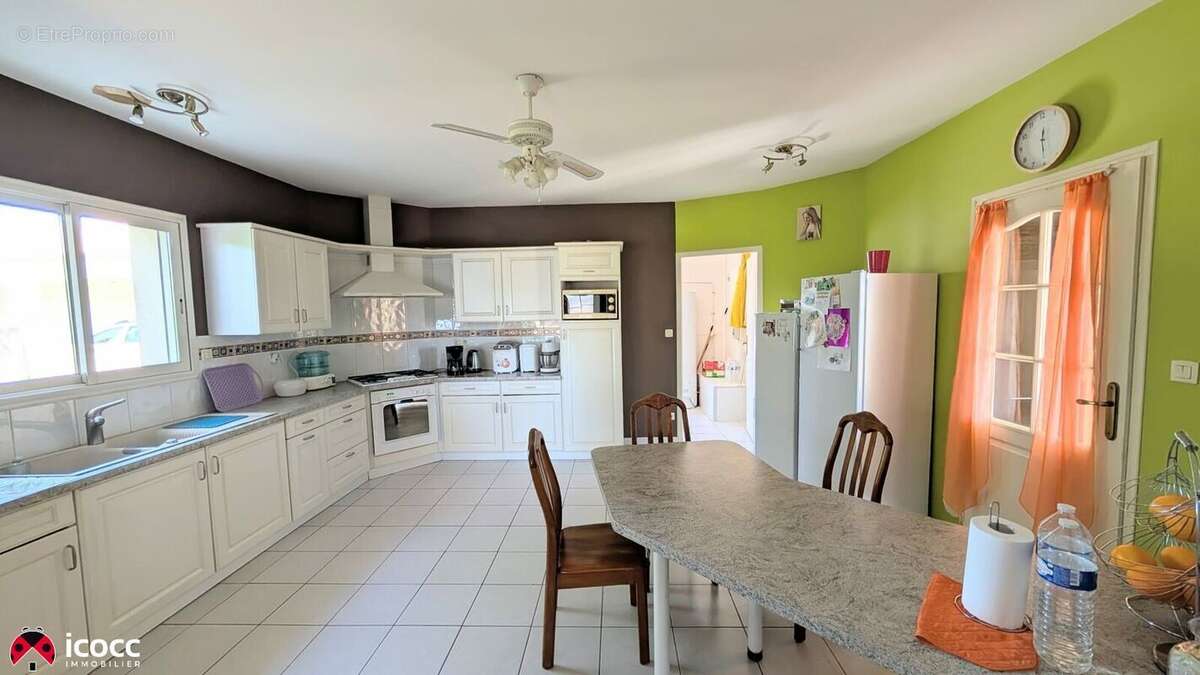 Maison à CHATEAU-GUIBERT