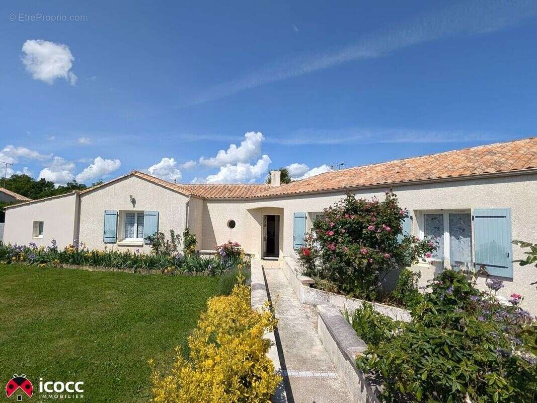 Maison à CHATEAU-GUIBERT