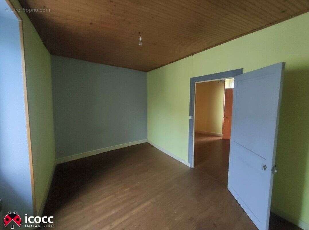 Maison à CHAMPAGNE-LES-MARAIS