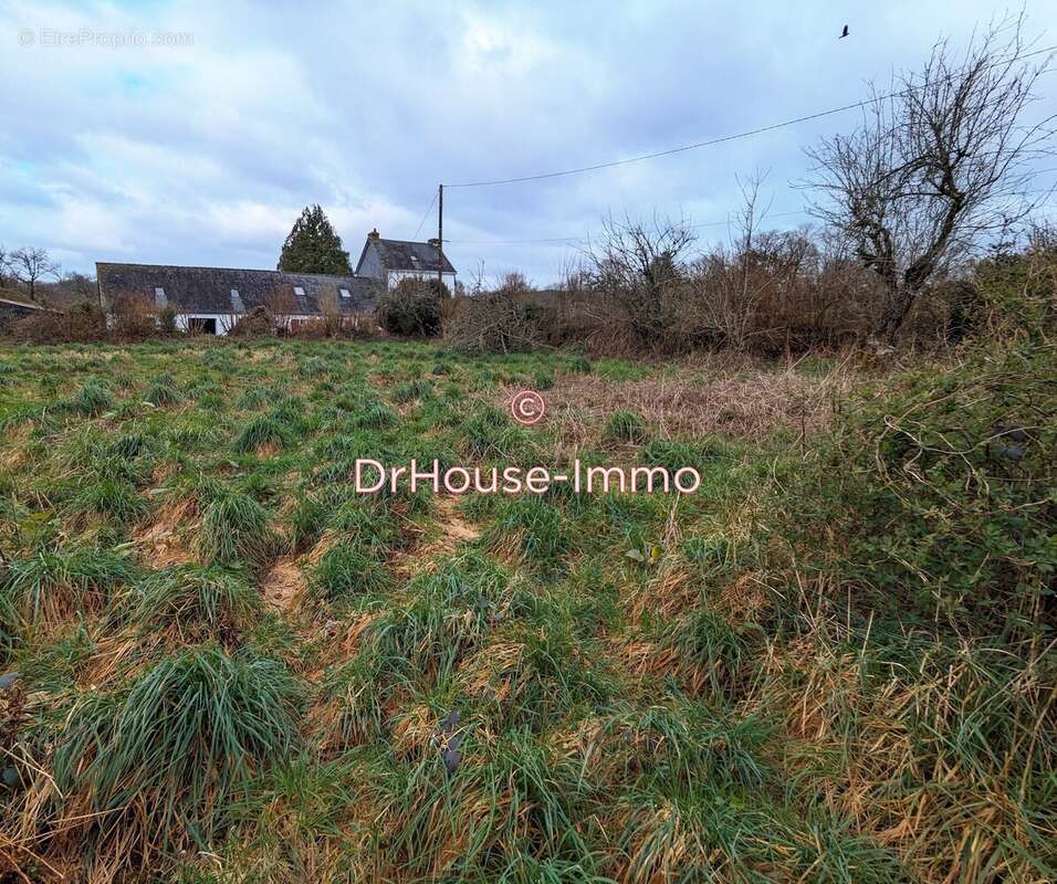 Terrain à ROUDOUALLEC