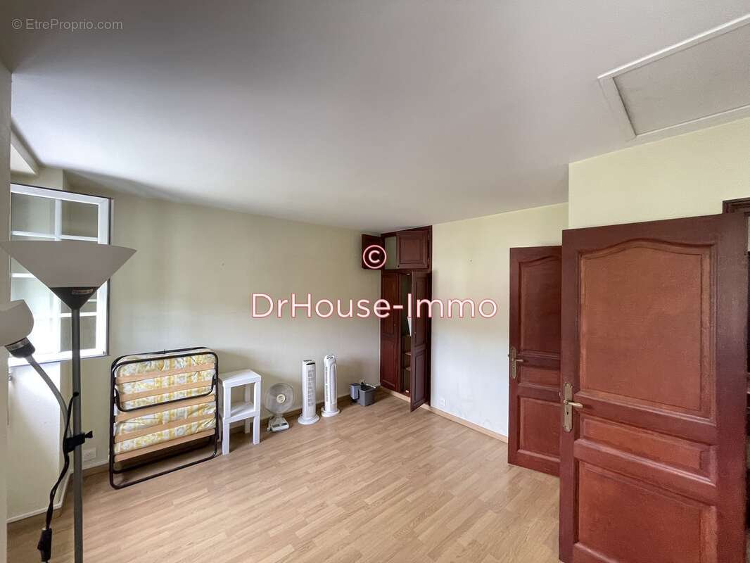 Appartement à VILLIERS-SUR-ORGE