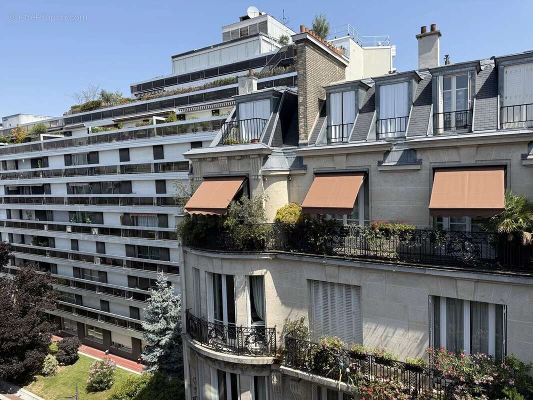 Appartement à PARIS-16E