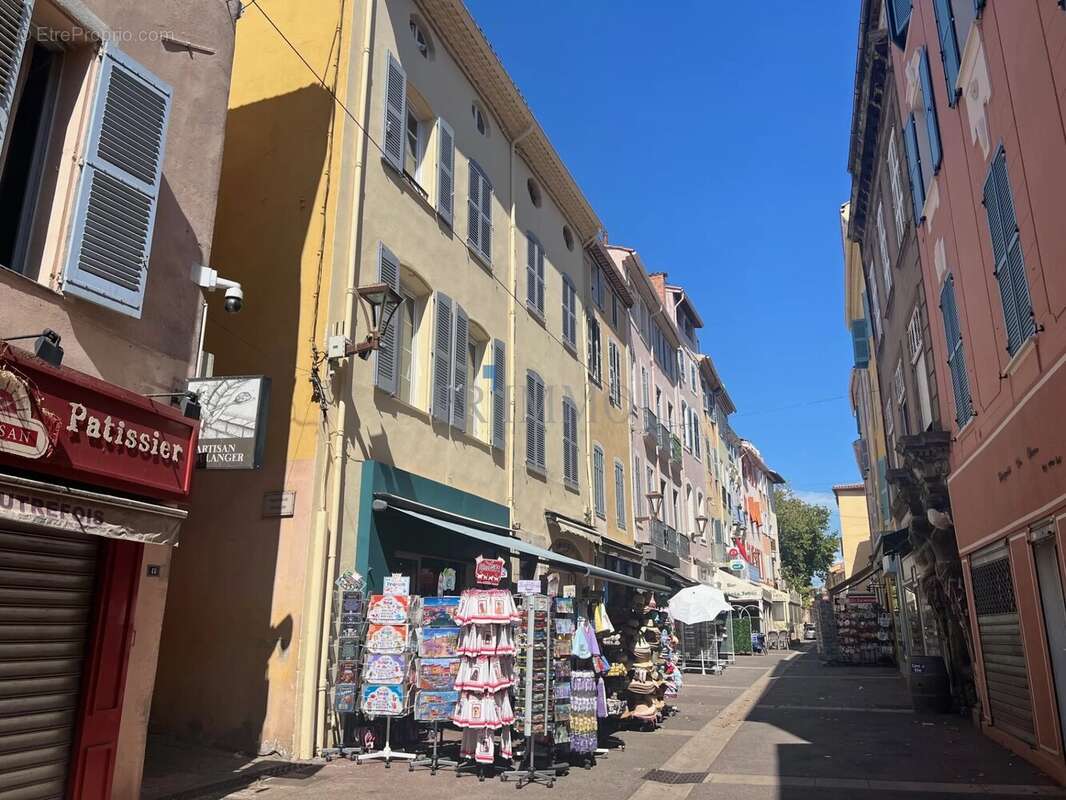 Appartement à FREJUS