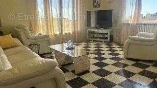 Maison à VILLENEUVE-LOUBET