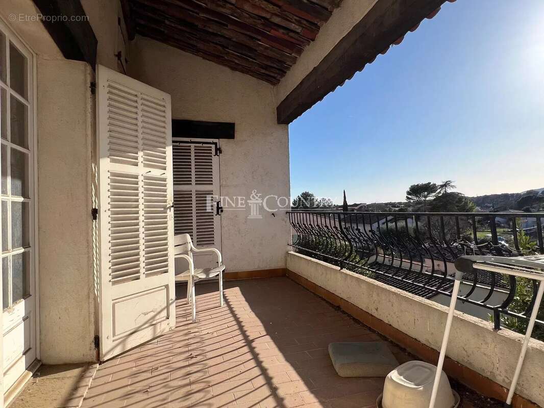 Maison à MOUANS-SARTOUX