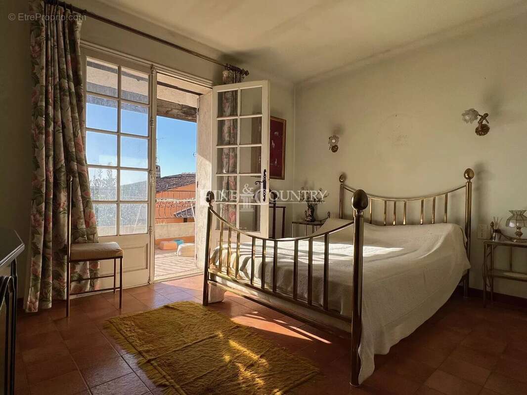 Maison à MOUANS-SARTOUX