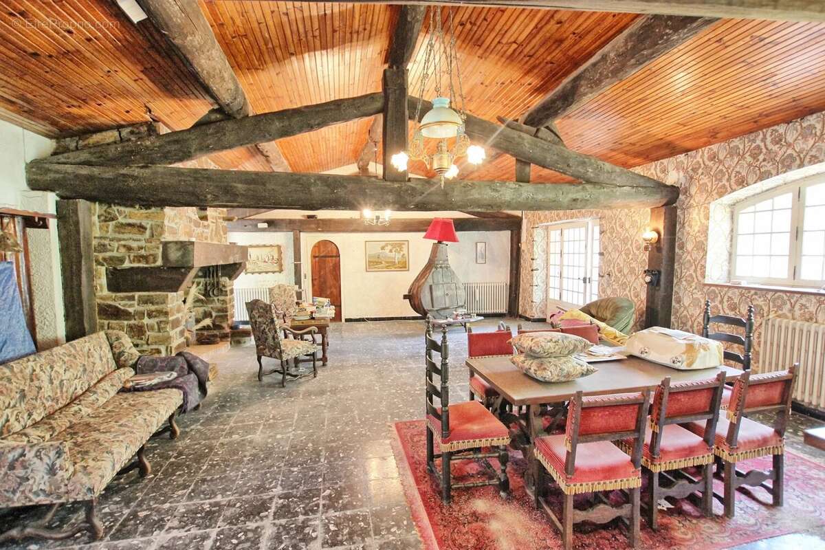 Maison à CAUNES-MINERVOIS