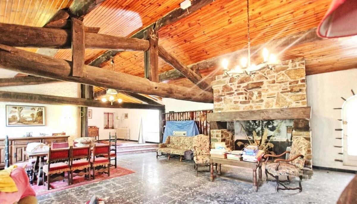 Maison à CAUNES-MINERVOIS