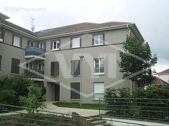 Appartement à COMBS-LA-VILLE