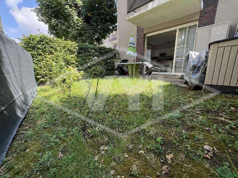 Appartement à COMBS-LA-VILLE