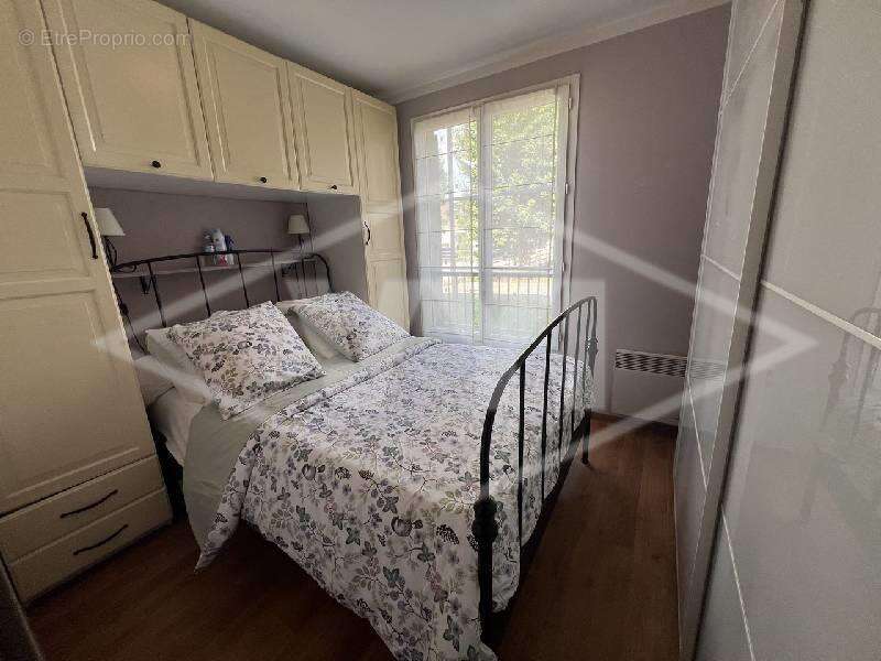 Appartement à COMBS-LA-VILLE