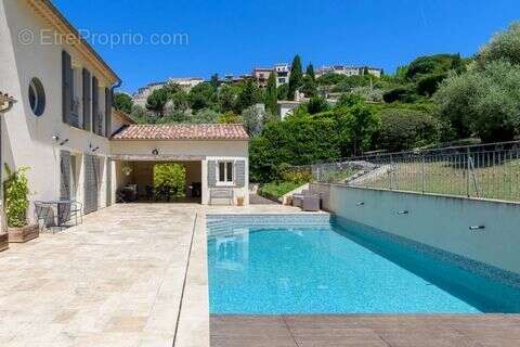 Maison à LE CASTELLET