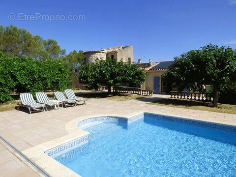 Maison à TOURRETTES