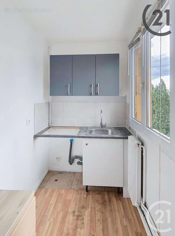 Appartement à COMBS-LA-VILLE